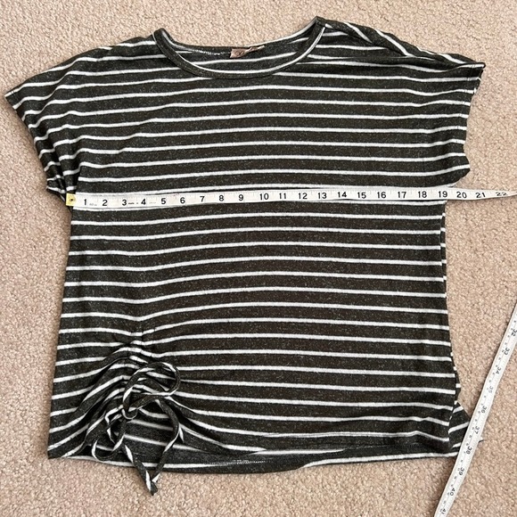 Lavish Striped Olive Green White Knit‎ Top with Drawstring - Size M - Picture 6 of 8